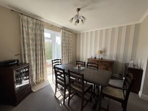 DINING ROOM- click for photo gallery